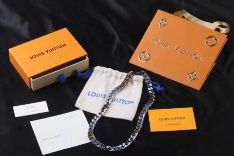 Louis Vuitton Chain Links Patches Gold Tone Bracelet view 7