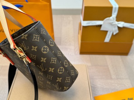 Louis Vuitton Vivian Monogram Canvas Tote Bag Brown view 2