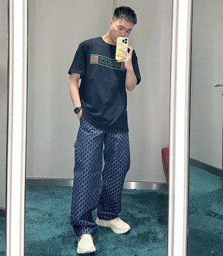 Gucci Logo Stripe Black T-Shirt view 9