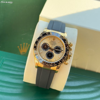 Rolex Daytona Gold Chronograph Black Ceramic Bezel view 4