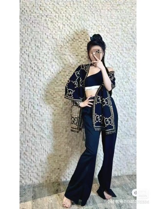 Gucci GG Monogram Double-Faced Wool Scarf Black Gold view 4