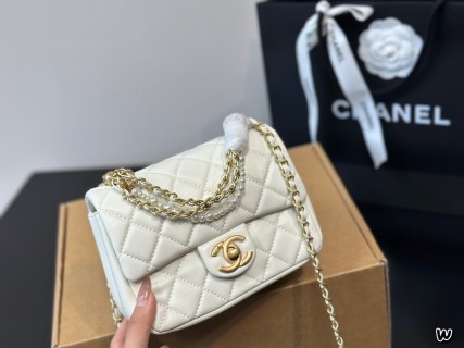 Chanel Classic Quilted Flap Bag Pearl Chain Pink view 4