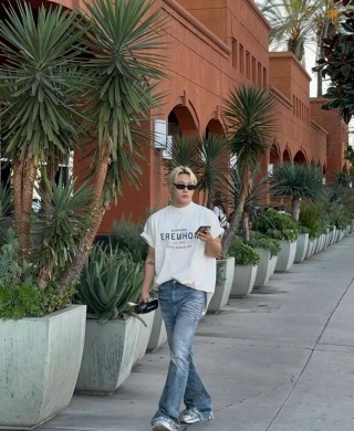 Balenciaga Erewhon White Short Sleeve T-Shirt view 4