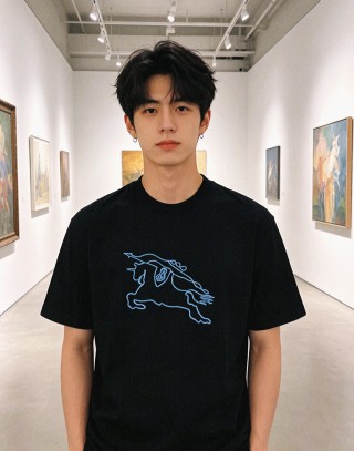 Burberry Equestrian Knight T-Shirt Black view 3