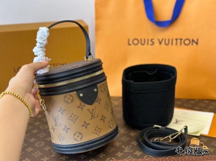 Louis Vuitton Monogram Canvas Bucket Shoulder Bag Navy view 3