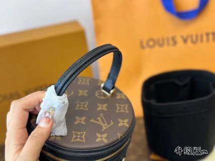 Louis Vuitton Monogram Canvas Bucket Shoulder Bag Navy view 4