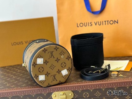 Louis Vuitton Monogram Canvas Bucket Shoulder Bag Navy view 5