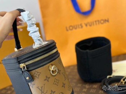 Louis Vuitton Monogram Canvas Bucket Shoulder Bag Navy view 6