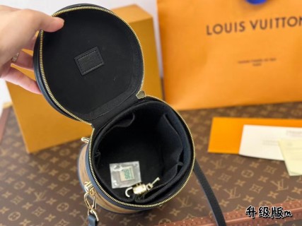 Louis Vuitton Monogram Canvas Bucket Shoulder Bag Navy view 8