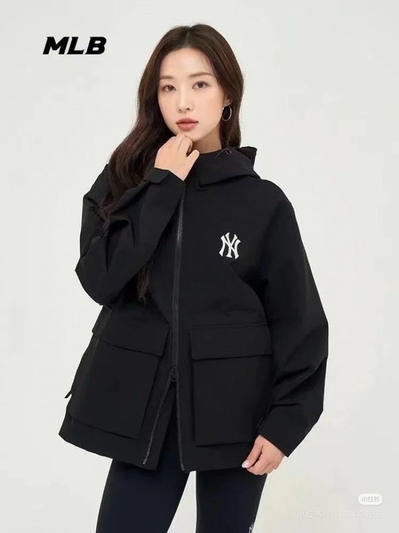 Yankees Black Windbreaker Jacket with White Trim view