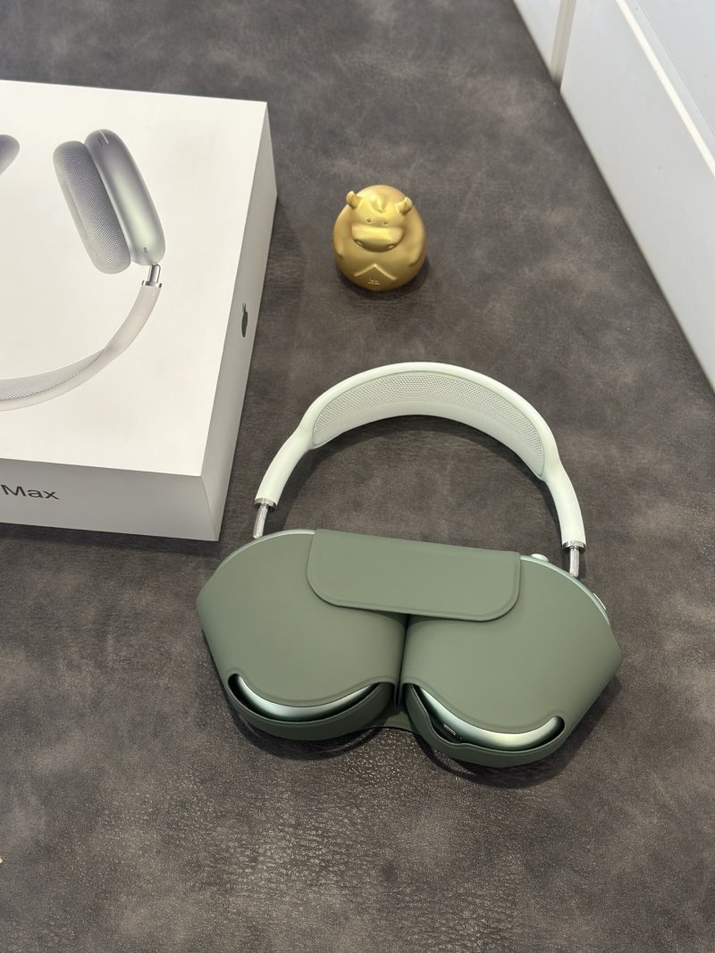 Apple AirPods Pro Max Green 1:1 UA Replica view