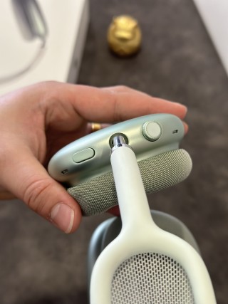 Apple AirPods Pro Max Green 1:1 UA Replica view 12