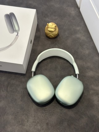 Apple AirPods Pro Max Green 1:1 UA Replica view 3
