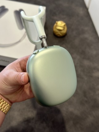 Apple AirPods Pro Max Green 1:1 UA Replica view 8
