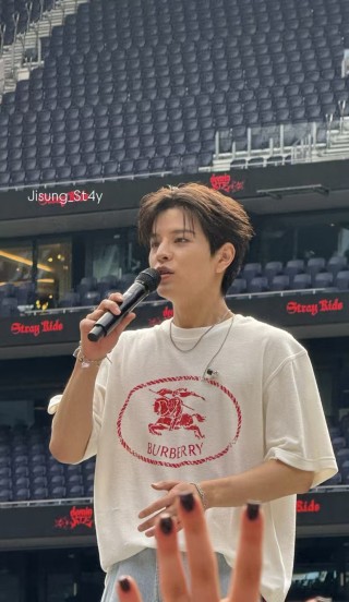 Burberry EKD Rope Logo Cream T-Shirt view 4
