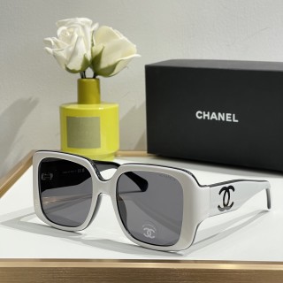 Chanel 6069 Square Sunglasses White/Gold view 2