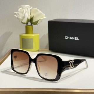 Chanel 6069 Square Sunglasses White/Gold view 5