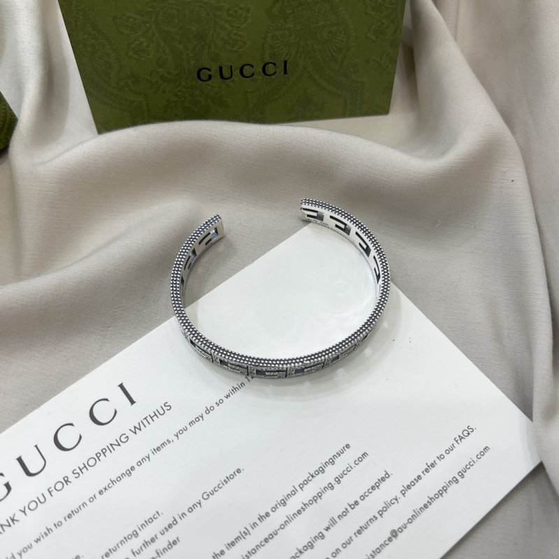 Gucci G Cutout Vintage Wide Silver Bracelet view