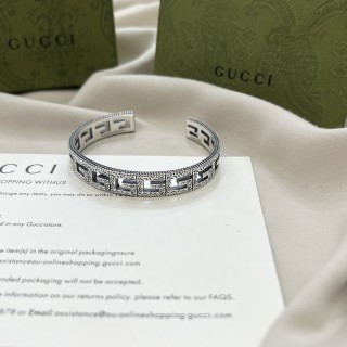 Gucci G Cutout Vintage Wide Silver Bracelet view 3