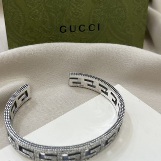 Gucci G Cutout Vintage Wide Silver Bracelet view 4