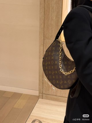 Louis Vuitton Monogram Canvas Hobo Shoulder Bag Brown view 2
