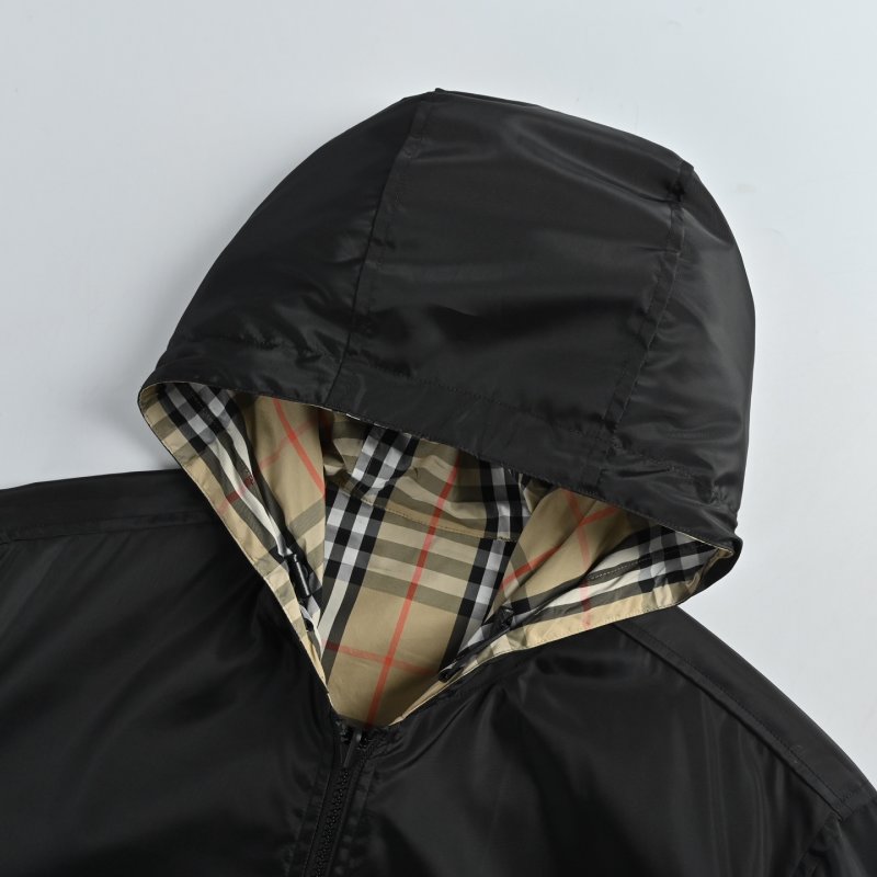 Burberry Vintage Check Hooded Jacket Beige view