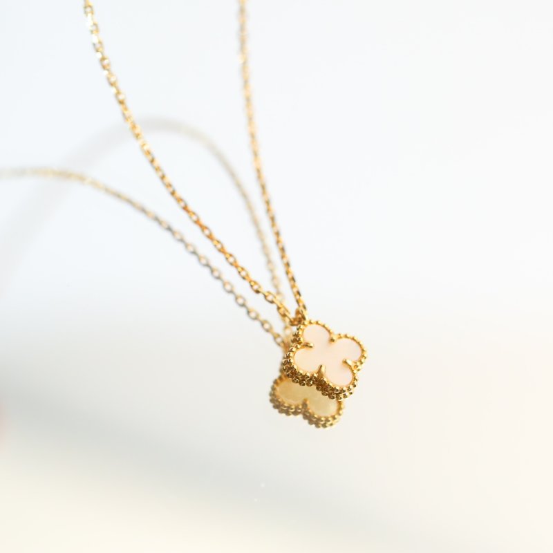 Van Cleef & Arpels Mini Four Leaf Clover Gold Necklace view