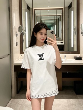 Louis Vuitton White LV Logo Short Sleeve T-Shirt