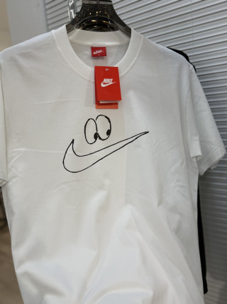 Nike Swoosh Logo Print White Cotton T-Shirt