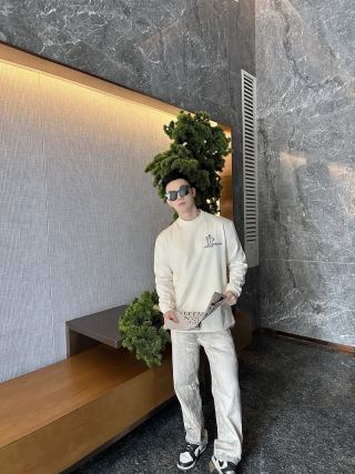 Moncler Grenoble Crew Neck Sweatshirt - Cream view 9
