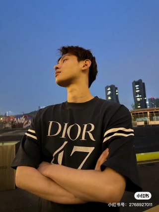 Dior Navy Graphic Logo Short-Sleeve T-Shirt view 4