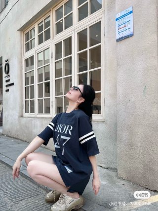 Dior Navy Graphic Logo Short-Sleeve T-Shirt view 6