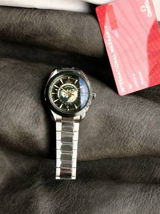 Omega Seamaster 220.30.43.22 Steel World Time Watch Green Dial