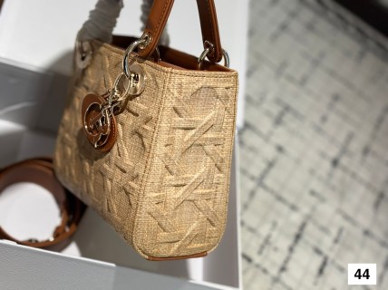 Dior Lady Diorquake Quilted Beige Handbag view 4