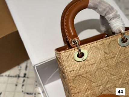 Dior Lady Diorquake Quilted Beige Handbag view 5