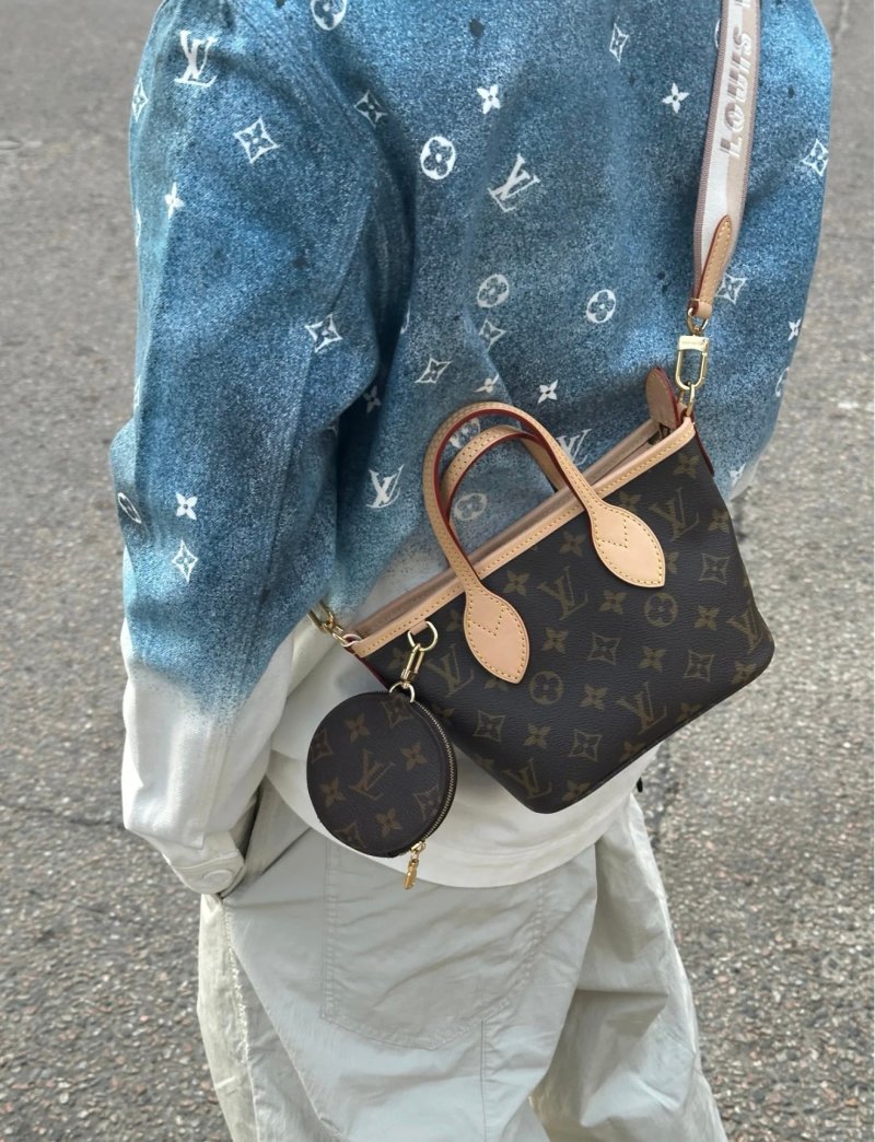 Louis Vuitton Neverfull BB Monogram Canvas Shoulder Bag