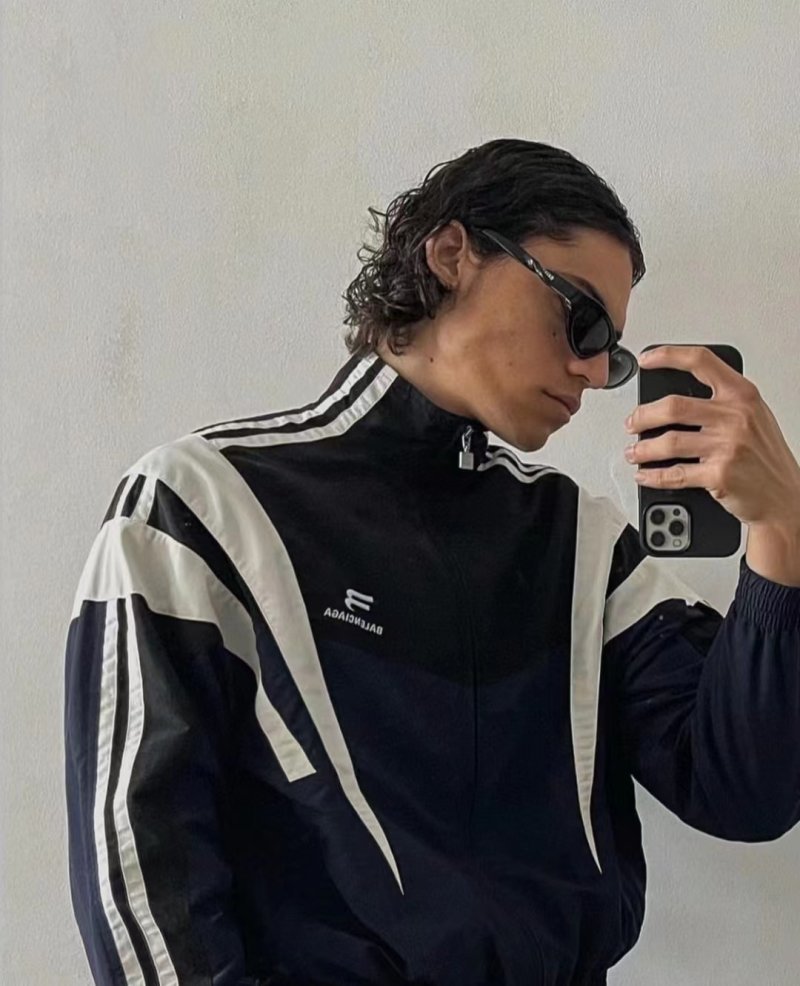 Balenciaga Cat Eye Logo Sunglasses - Black view