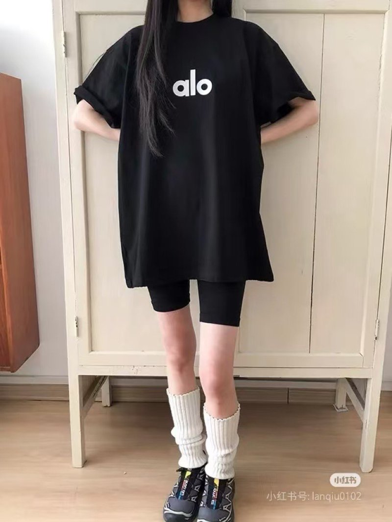 Alo Black Logo T-Shirt view