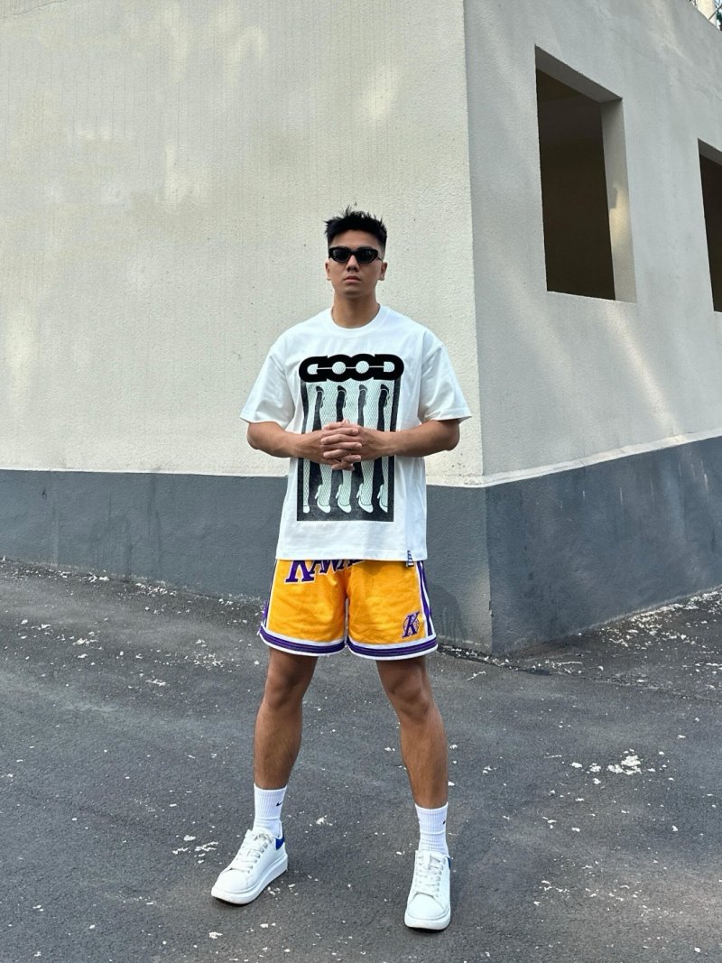 White Graphic Print Short Sleeve T-Shirt with Embroidered Motif view