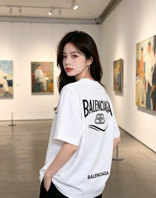Balenciaga White Logo Short-Sleeve T-Shirt view 4