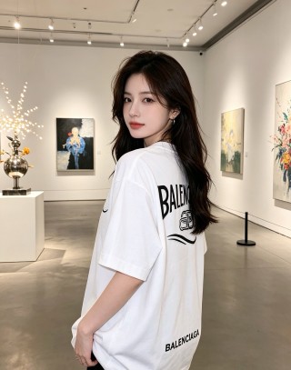 Balenciaga White Logo Short-Sleeve T-Shirt view 9