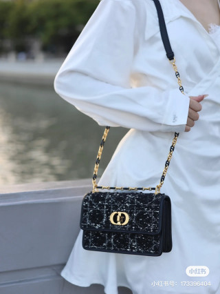 Dior 30 Montaigne Sequin Shoulder Bag Black Gold view 2