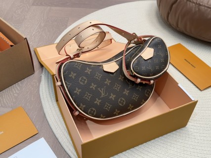 Louis Vuitton Monogram Neonoe Shoulder Bag Brown