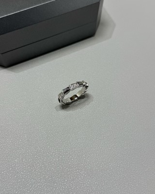 Bulgari Serpenti Viper Narrow Gray Mother-of-Pearl Diamond Ring
