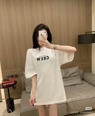 Cream Oversized Graphic T-Shirt with Distressed Logo Print view 5