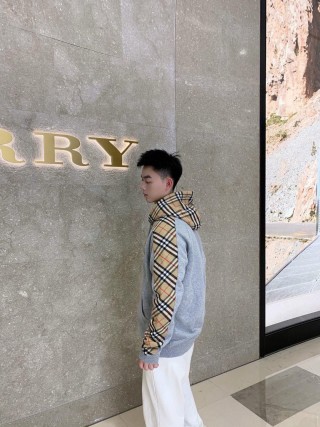 Burberry Grey Zip Hoodie with Nova Check Sleeves view 4