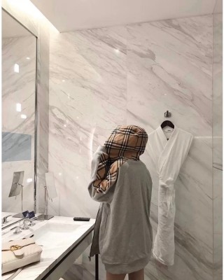 Burberry Grey Zip Hoodie with Nova Check Sleeves view 9