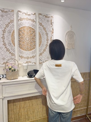 White Graphic Print Short Sleeve T-Shirt view 3
