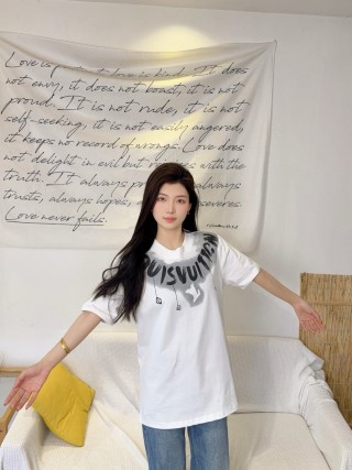 White Graphic Print Short Sleeve T-Shirt view 4