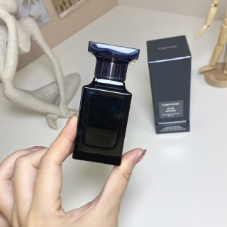 Tom Ford Oud Wood Eau de Parfum 50ml view 3